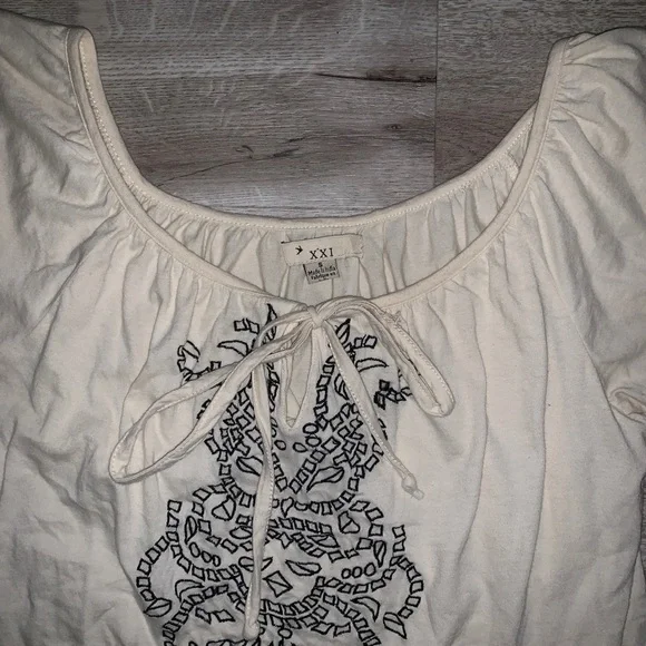 Forever21 Top - Picture 2 of 6